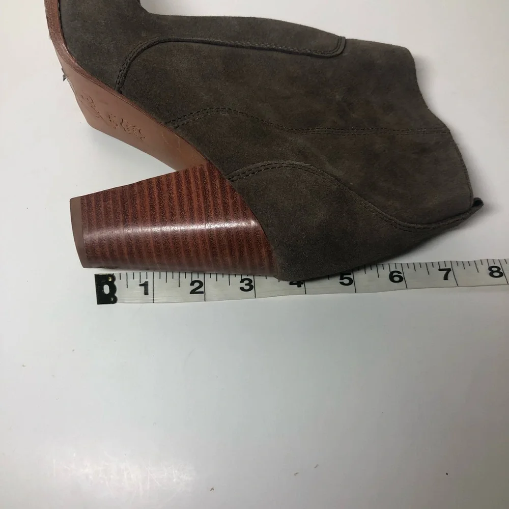 Joie Shirt Boots Size 37.5 Suede Heel Booties stacked heel olive Green Suede